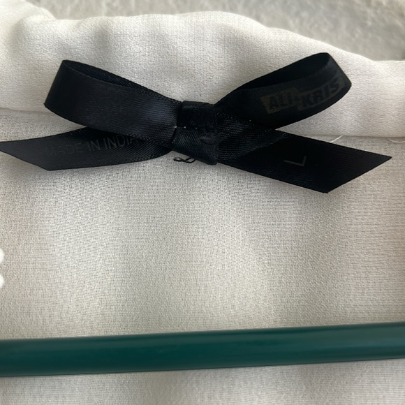 100% polyester blouse - Picture 3 of 3